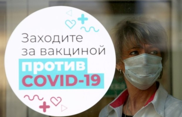 В России испытания интраназальной вакцины от COVID-19 начнутся осенью