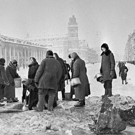 В Санкт Петербурге вспоминают подвиг жителей и защитников блокадного Ленинграда