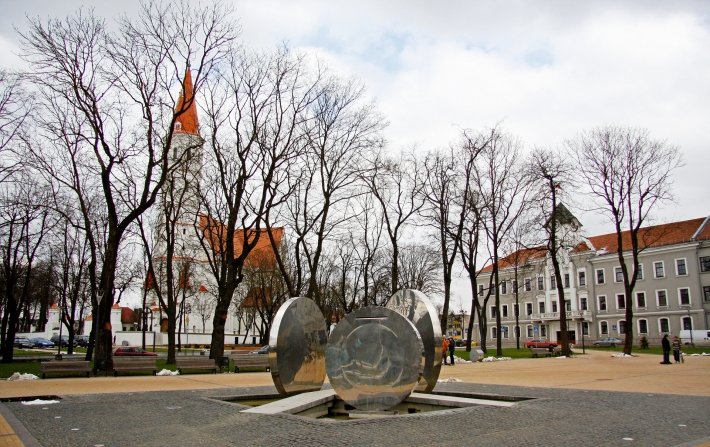 В Шяуляя перенесут из центра города на кладбище останки советских воинов