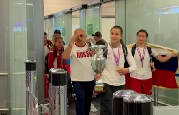 В Москве встретили триумфаторов юниорского чемпионата Европы по борьбе