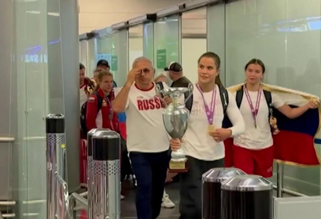В Москве встретили триумфаторов юниорского чемпионата Европы по борьбе